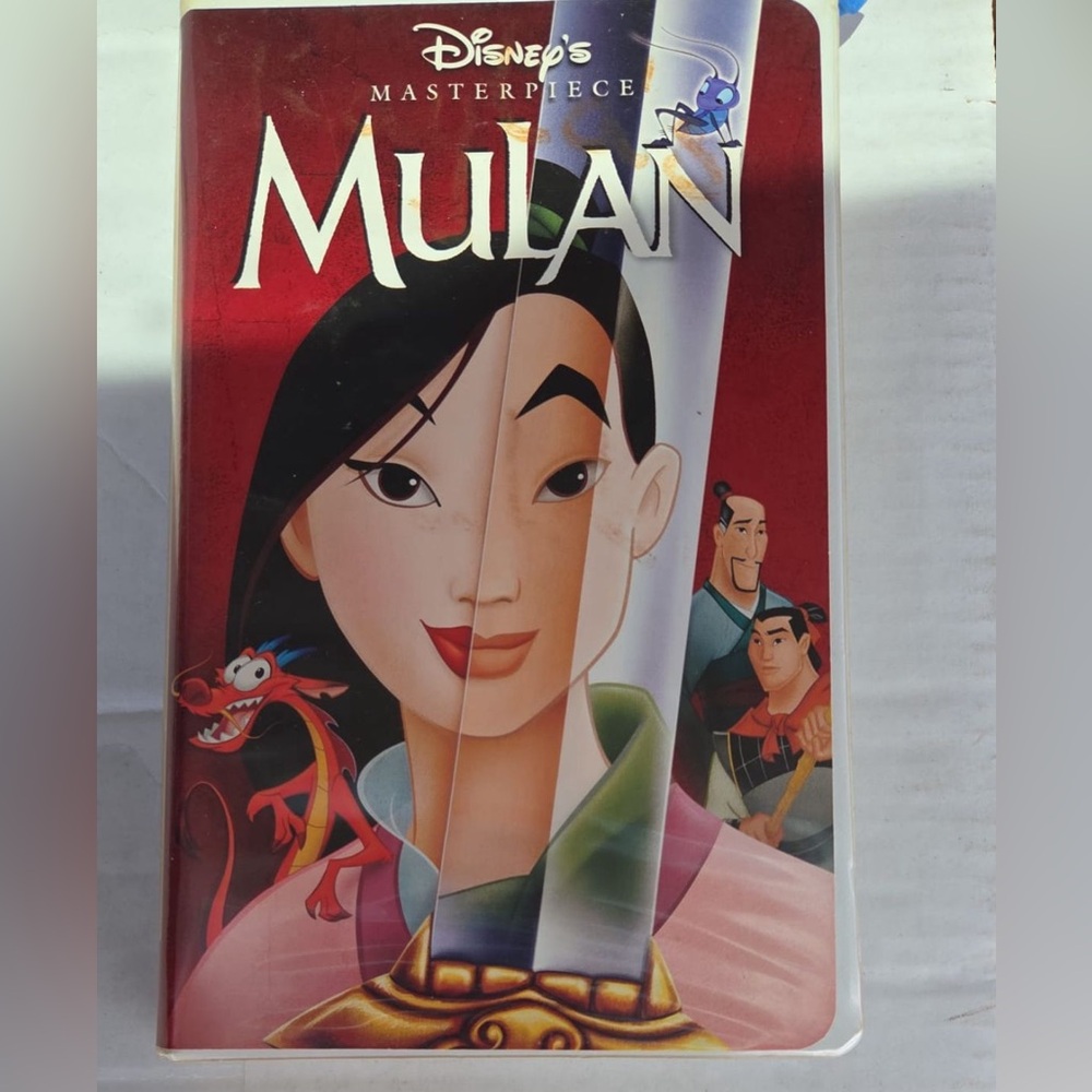 Disney’s Masterpiece Mulan (VHS, 1999) - Clamshell Case | Collectible Classic!